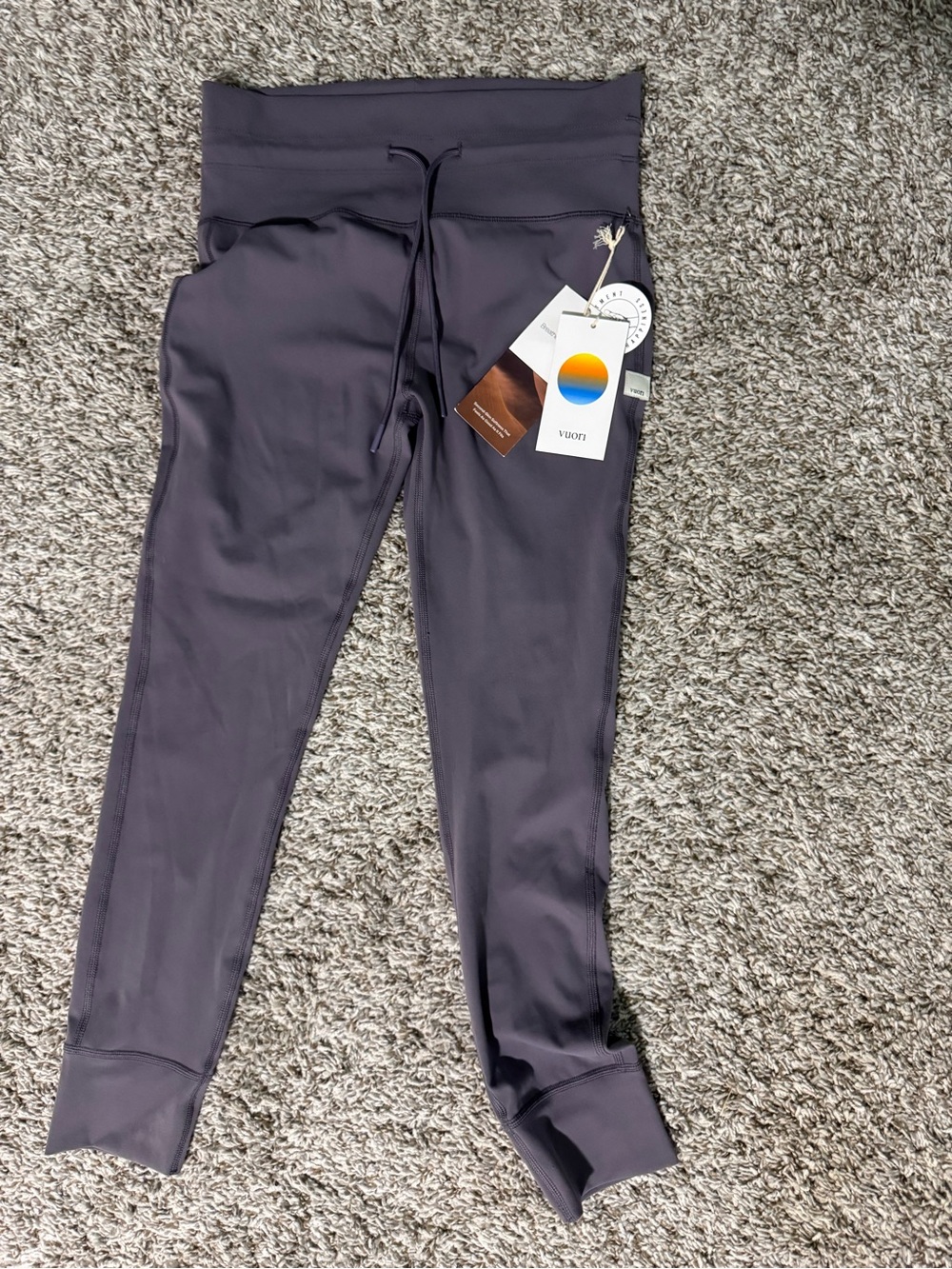 Vuori Womens Purple Stretch Performance Leggings. Never worn tags still on.